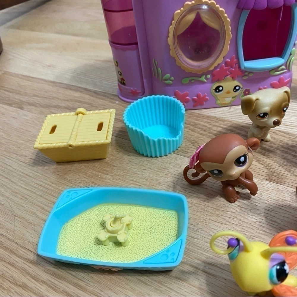 Vintage Littlest Pet Shop Play Set Accessories Animals Figures Monkey Dog Poodle